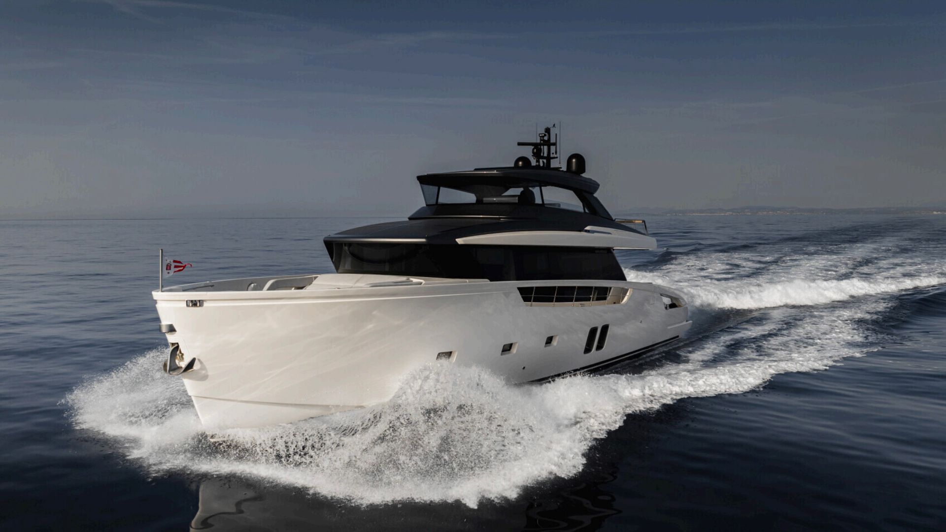  Marquet、YACHTS、海外版超希少レゾネ、新品額付 24m Sanlorenzo SX76 Radkat sold